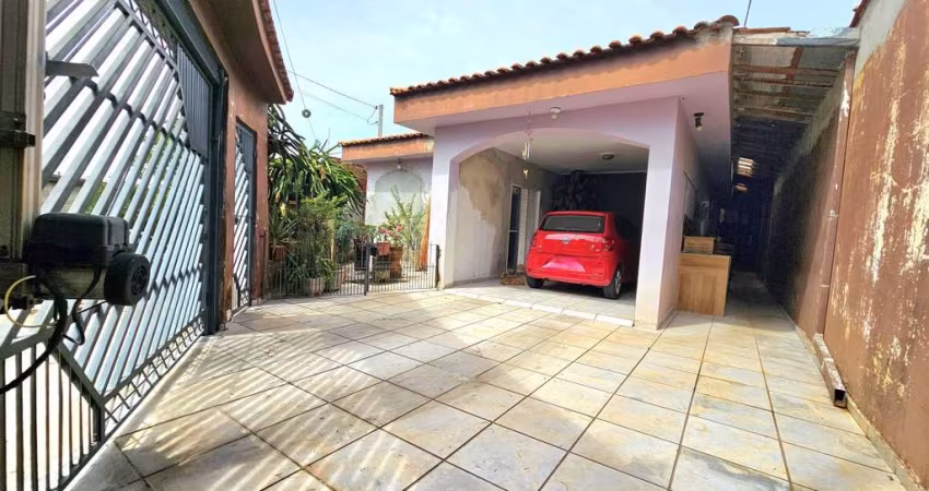 Casa para Venda em Mogi Guaçu, Vila São João, 3 dormitórios, 1 suíte, 2 banheiros, 1 vaga