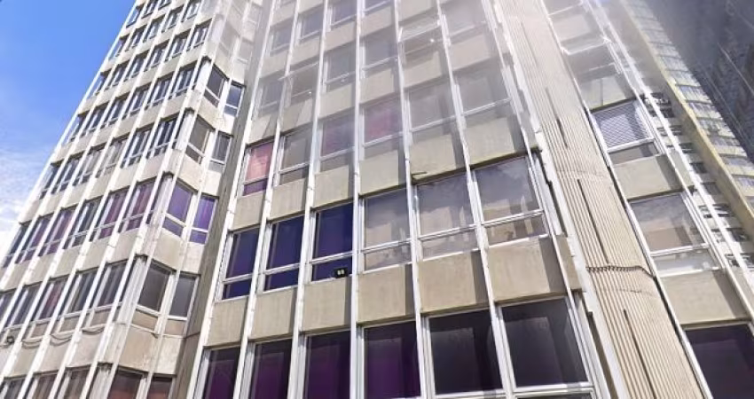 Vende-se conjunto coml de 196m², 6 salas e 2 vagas.