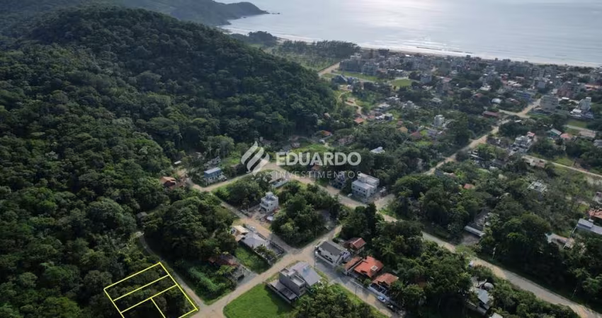 04 terrenos à venda á 800 metros da praia de Mariscal, Bombinhas - SC.