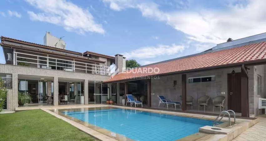 Casa beira mar à venda, 4 suítes, 994 m² de terreno, 560 m² privativos, centro,