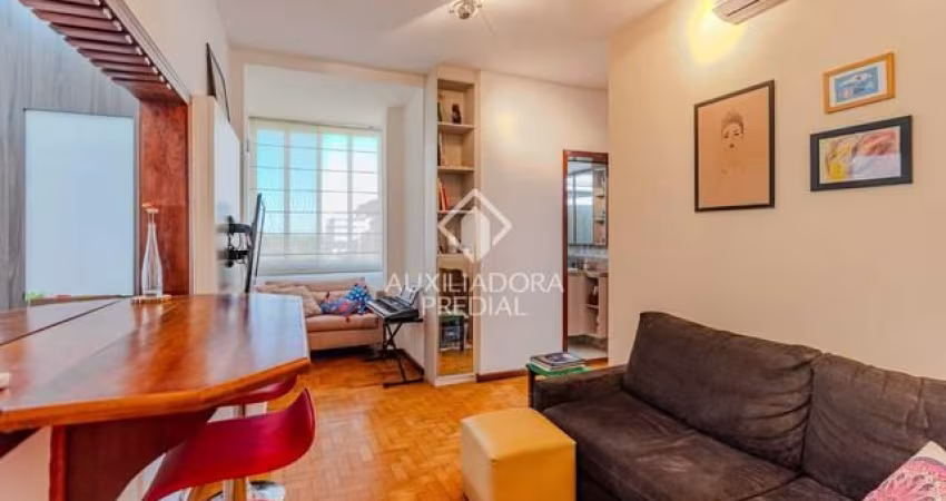 Apartamento à Venda, 2 Quartos, 1 Vaga, Próximo a Orla do Guaíba