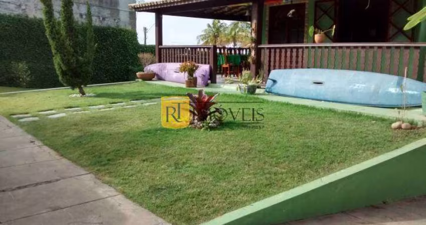 LINDA CASA EM CONDOMÍNIO COM VISTA PARA A LAGOA!