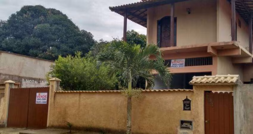 Ampla casa dúplex com piscina  em Balneário das Conchas!!!