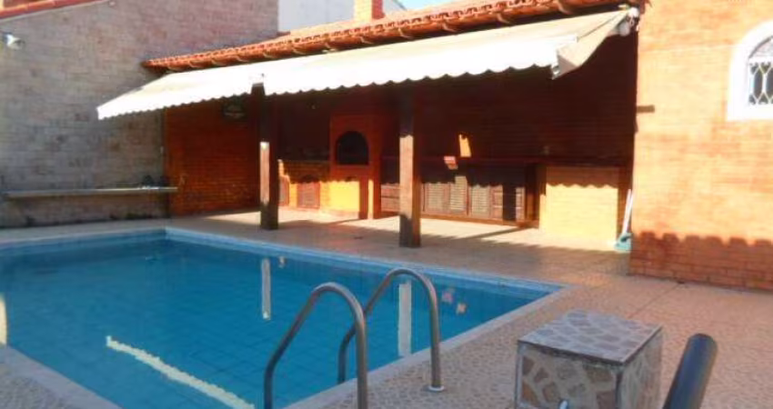 CASA ESTILOSA - ÁREA DE LASER COMPLETA!