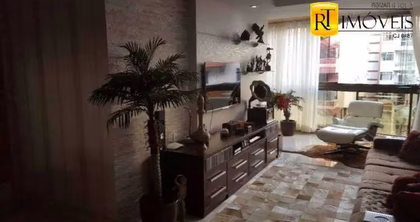 Lindo apartamento reformado perto do Forte