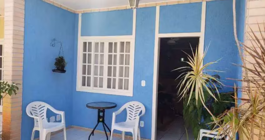 Casa duplex em condomínio Jd Caiçara