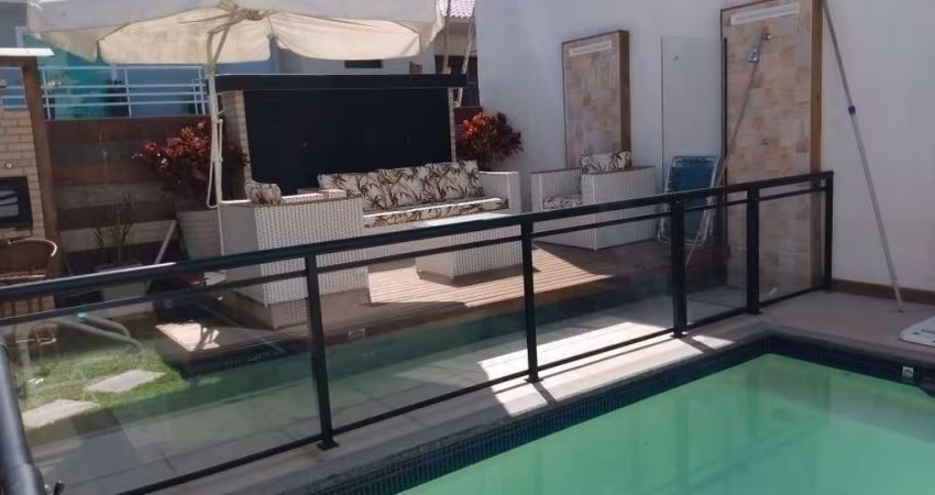 Linda Casa à Venda no Condomínio Hawaí em Araruama/RJ