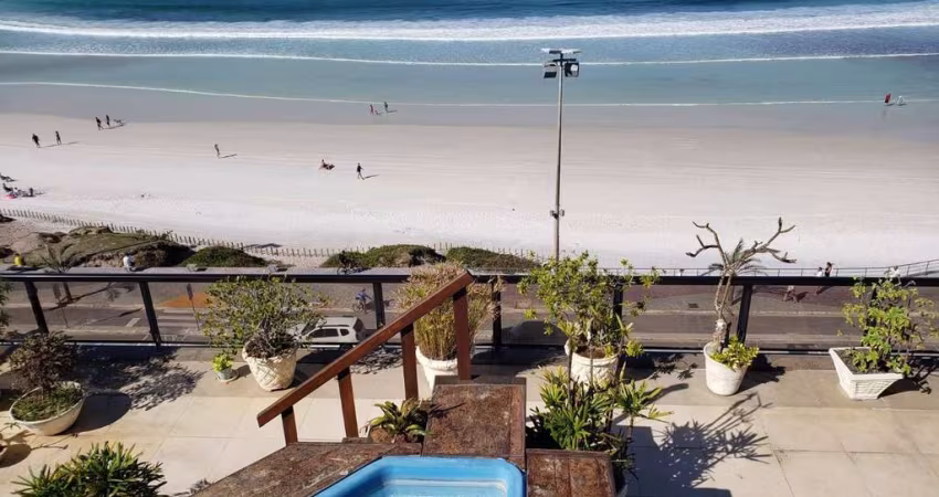 Cobertura  à venda com vista total da Praia do Forte, Cabo Frio/RJ