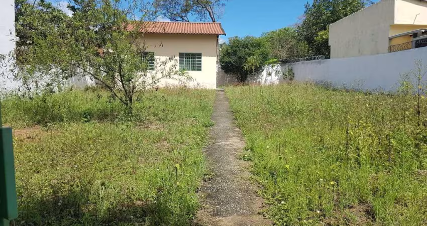 Casa próxima a Faculdade Candido Mendes em Araruama/RJ