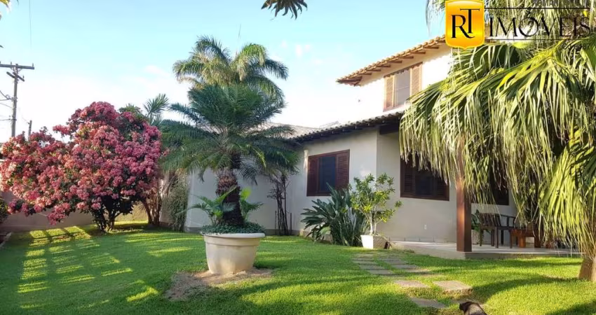 Linda casa em condomínio com edícula em Búzios
