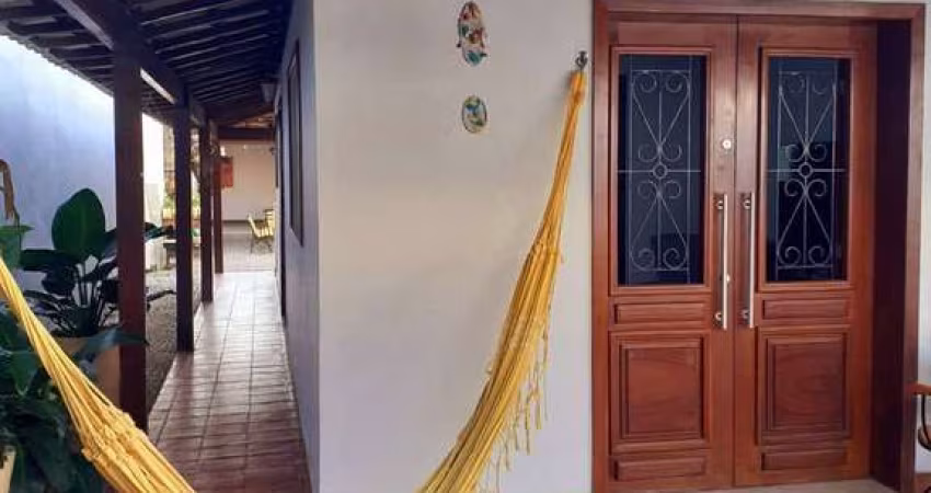 Casa dos sonhos com anexo, edícula e amplo quintal em Cabo Frio/RJ
