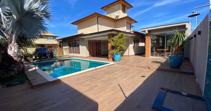 Casa em condomínio com 4 suítes em Búzios
