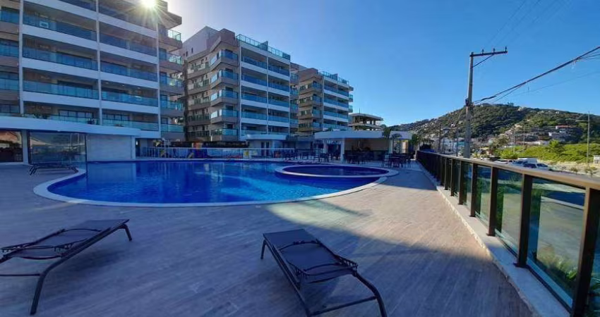 Apartamento de frente para a Praia dos Anjos: lazer e conforto à beira-mar