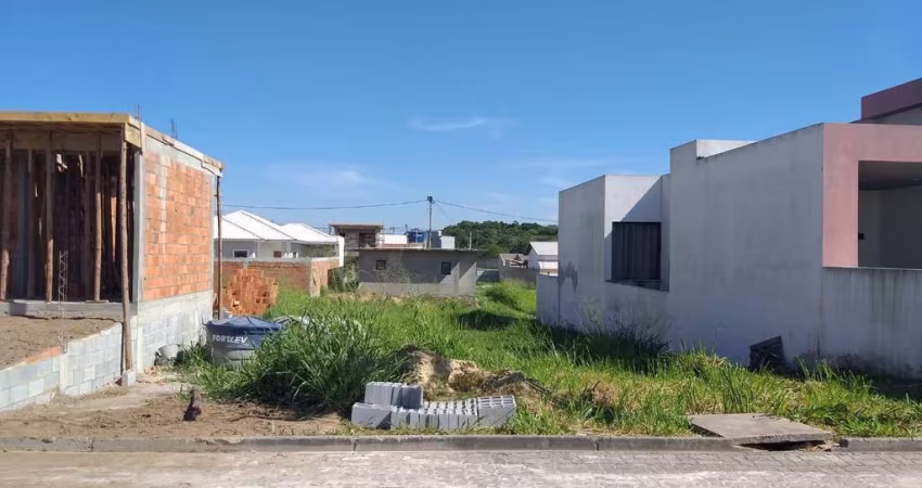 Terreno com RGI à venda no Condomínio Collynas Park - Araruama/RJ