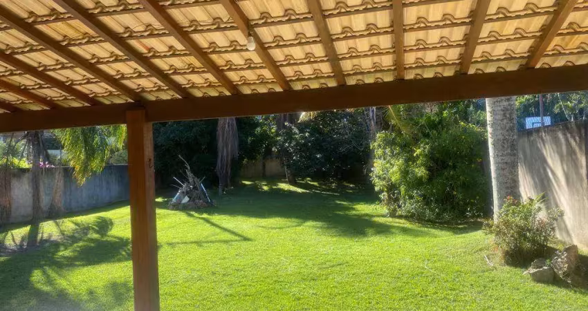 Casa em condomínio de alto padrão com 4 suítes em cabo frio/rj