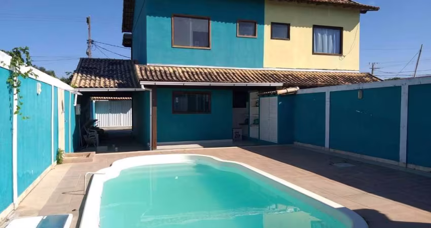 Casa duplex com 3 quartos à venda em Bananeiras - Araruama/RJ