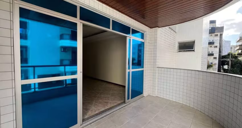 Apartamento de 03 quartos à venda no Algodoal pertinho da Praia do Forte/RJ