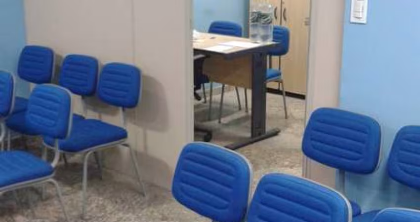 Sala Comercial com 40m² a venda no Centro de Araruama/RJ