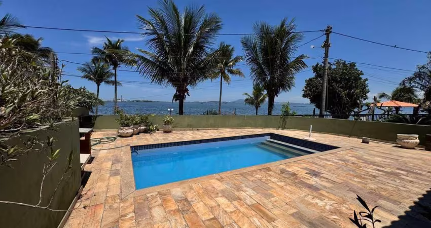 Casa na beira da lagoa no condomínio Marina Palmer à venda, Cabo Frio/RJ