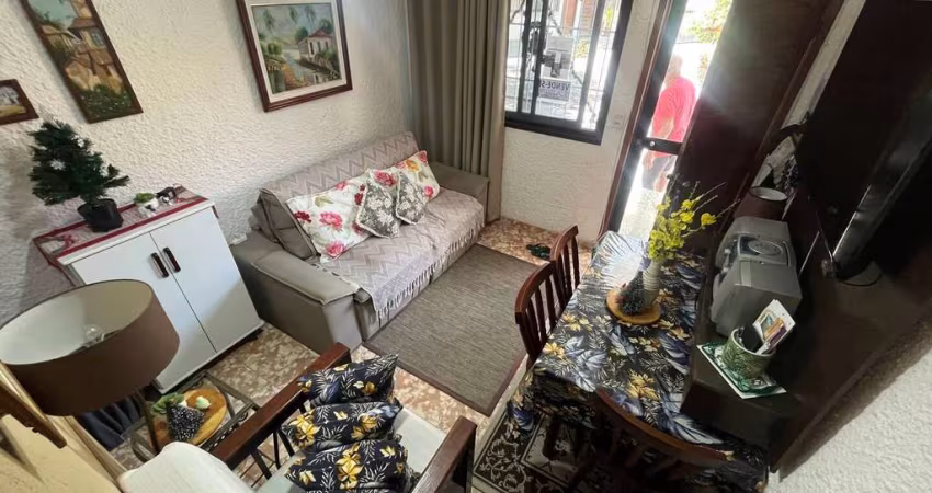 Casa duplex próximo a Praia do Forte à venda no Algodoal em Cabo Frio/RJ