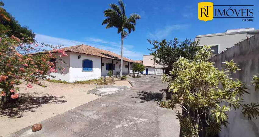 Ampla casa de 3 quartos à venda nas Palmeiras em Cabo Frio/RJ