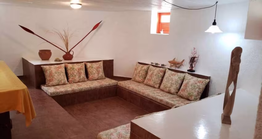 Casa no cond Cabanas Clube