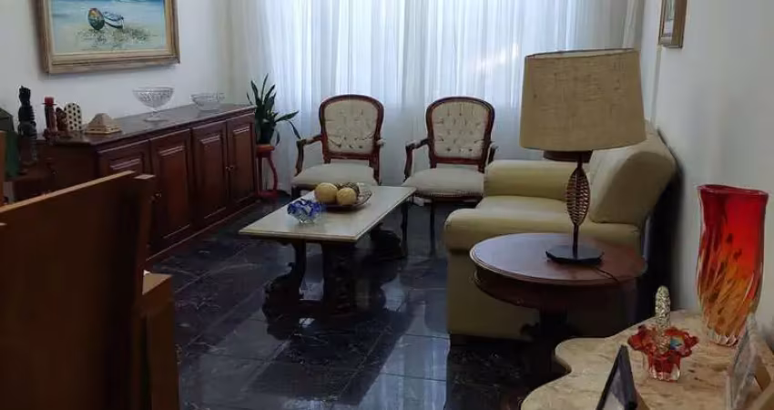 Cobertura com 4 quartos sendo 2 suítes à venda no centro, cabo frio/rj