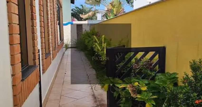 Casa de Condomínio em Bougainville Residencial I  -  Peruíbe