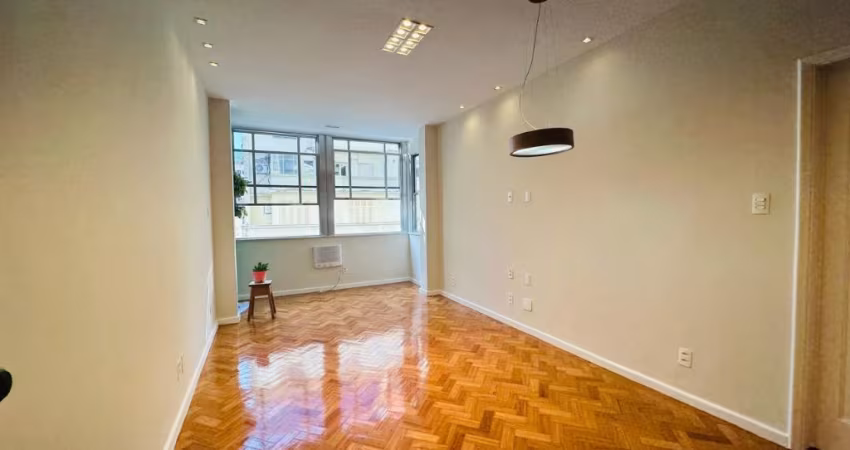 APARTAMENTO 3 QUARTOS C VAGA REFORMADO NO FLAMENGO