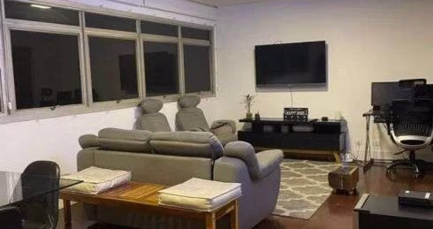 Excelente aqpartamento mobiliado em rua calma do Itaim 2 suites