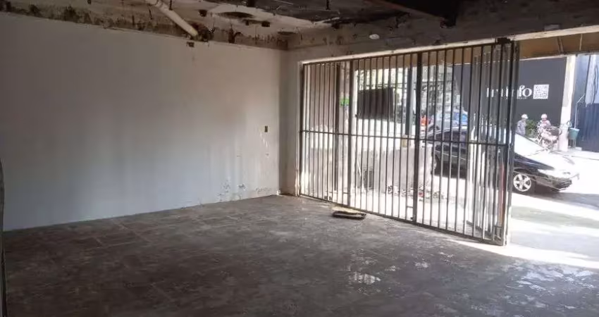 Loja com 250m² no centro comercial do Brooklin