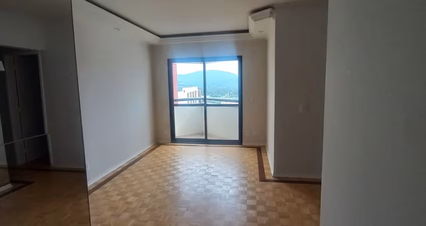 Excelente apto  de 3 dormitórios no bairro Vila Lavínia