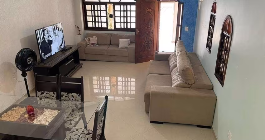 Casa para Venda em Mogi das Cruzes, Residencial Colinas, 3 dormitórios, 2 suítes, 3 banheiros, 2 vagas