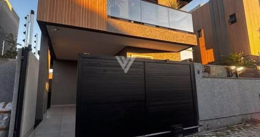 Sobrado Geminado Alto Padrão para Venda em Florianópolis, Ingleses do Rio Vermelho, 3 dormitórios, 3 suítes, 4 banheiros, 1 vaga