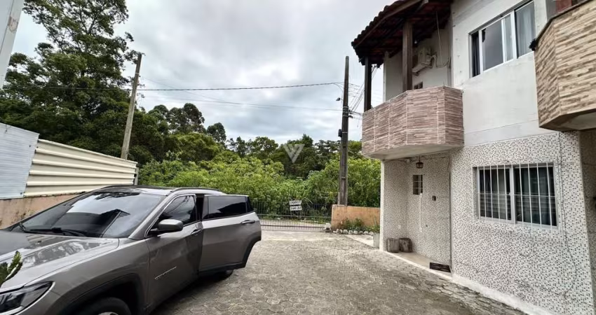 Sobrado Geminado para Venda em Florianópolis, Ingleses do Rio Vermelho, 2 dormitórios, 2 banheiros, 1 vaga