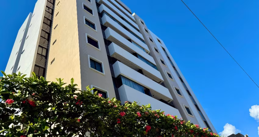 Vendo Apartamento na Jatiúca - Localização Privilegiada!