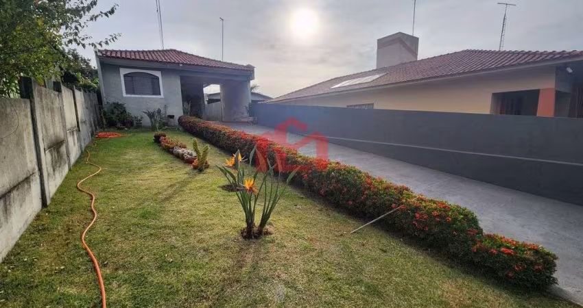 Casa a venda no centro de Marialva, 120m² de área construída.