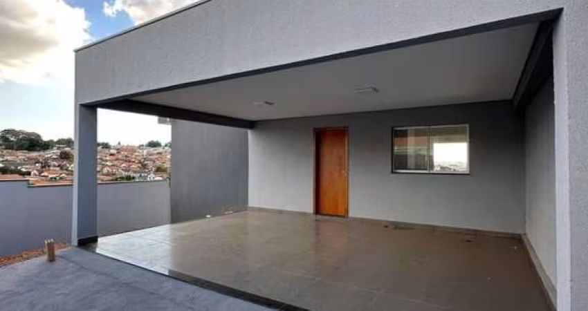 Casa para Venda em Araxá, JOÃO BOSCO TEIXEIRA, 3 dormitórios, 1 suíte, 2 banheiros, 4 vagas