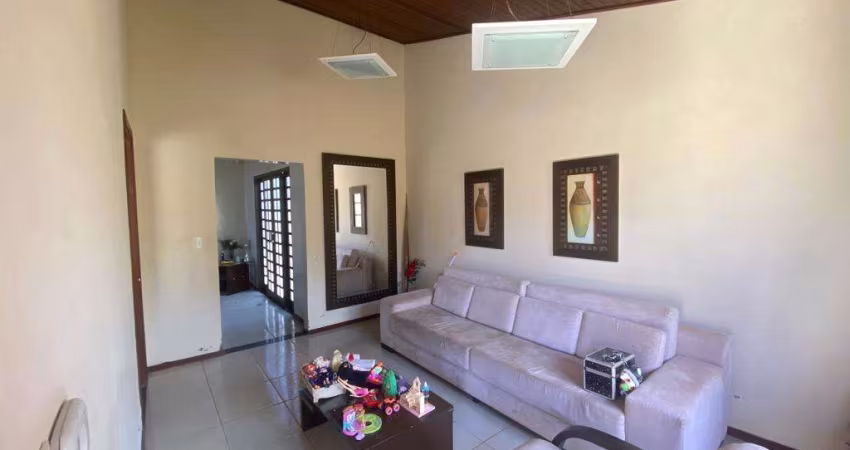 Casa para Venda em Araxá, VEREDAS DA CIDADE, 3 dormitórios, 1 suíte, 2 banheiros, 2 vagas