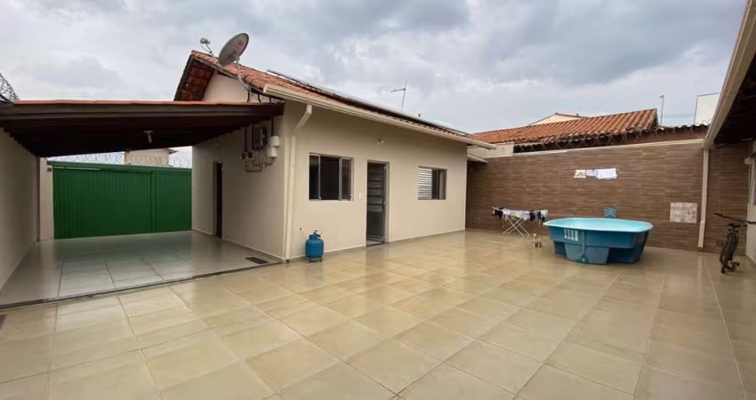 Casa para Venda em Araxá, JARDIM AMÉRICA, 2 dormitórios, 2 banheiros, 3 vagas