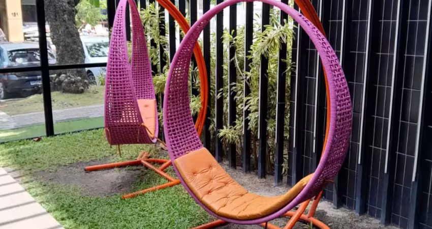 Apartamento com  1 quarto, com jardim externo na ilha do leite