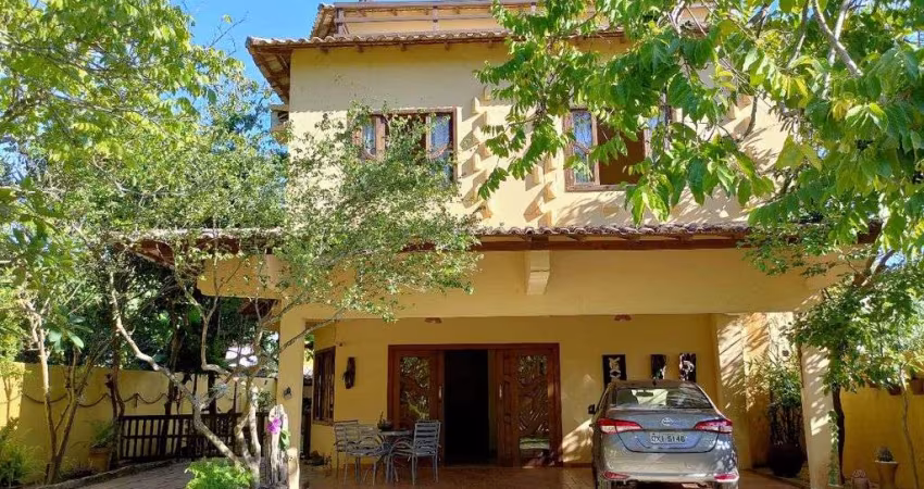 Seu Paraíso à Beira-Mar: Casa de 3 Pavimentos em Manguinhos, Serra - ES