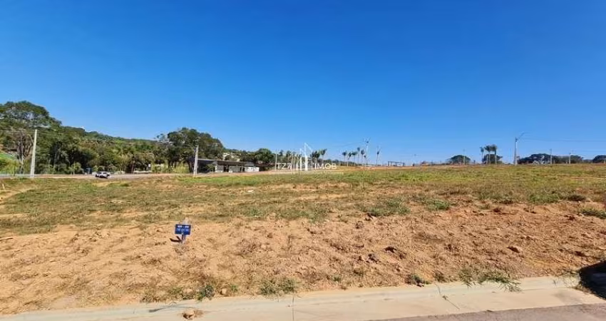 Ágio Jardins Versalhes - Próximo a mata, saindo a R$ 112.000,00.