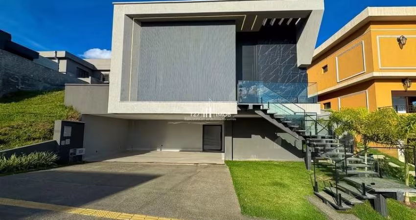 Casa Subtérrea com 4 suítes plenas, incluindo uma master.