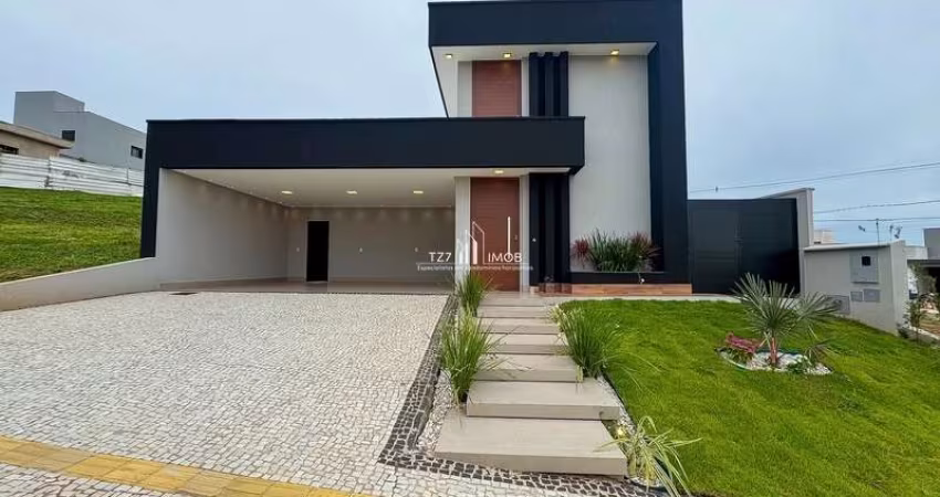 Casa Térrea com 3 suítes plenas, sendo uma master com closet.