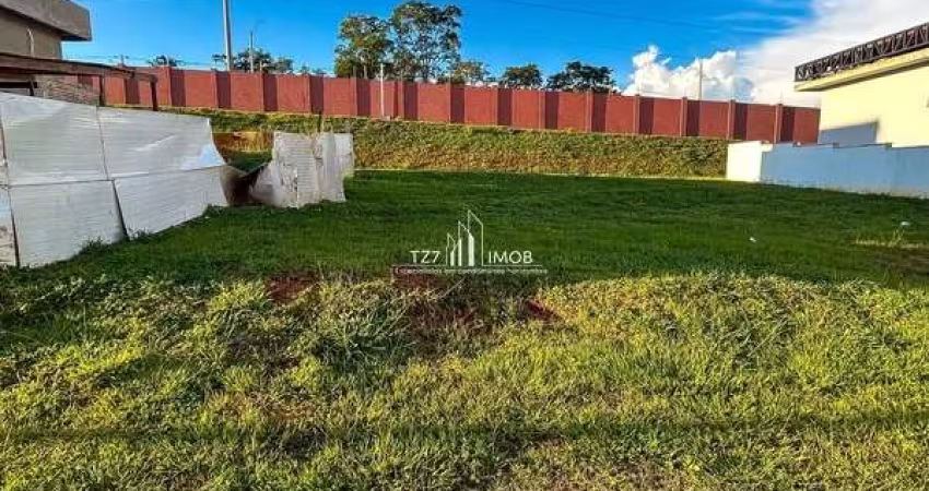Lote Jardins Capri, sem vizinho de fundo, com 256,70 m² - Quitado.