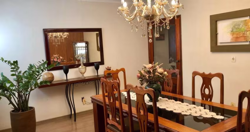 Versátil casa tipo para venda com 3 quartos, sendo 1 suíte, 180m²