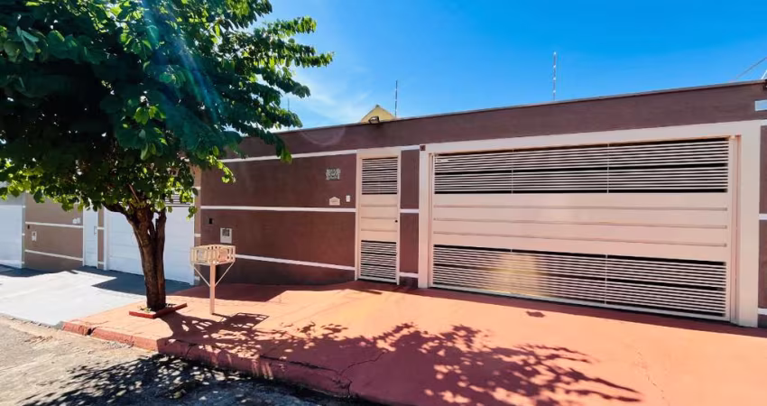 Aconchegante casa tipo para venda com 3 quartos, sendo 1 suíte, 149m²