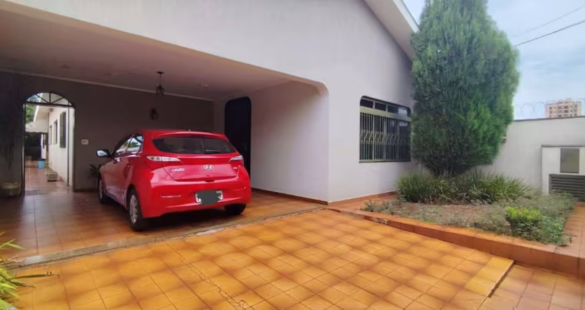 Confortável casa tipo para venda com 4 quartos, sendo 4 suítes, 289m²