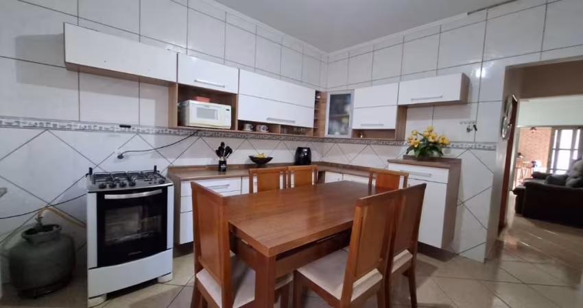 Imperdível casa tipo para venda com 3 quartos, sendo 1 suíte, 167m²